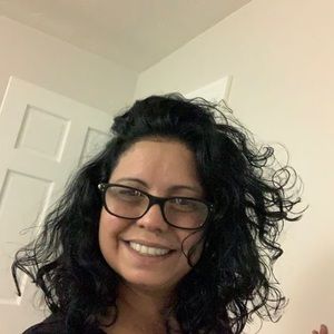 Meet your Posher, Lucinda